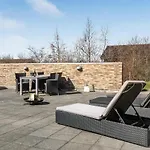 Holiday home In With Kitchen Tarm