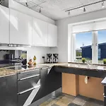 In With Kitchen Semesterbostad *