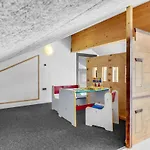 In With Kitchen Semesterbostad