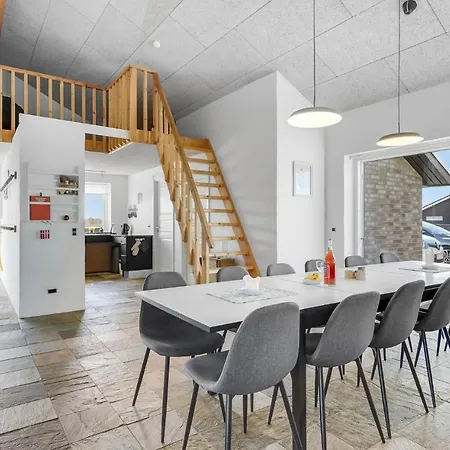 In With Kitchen