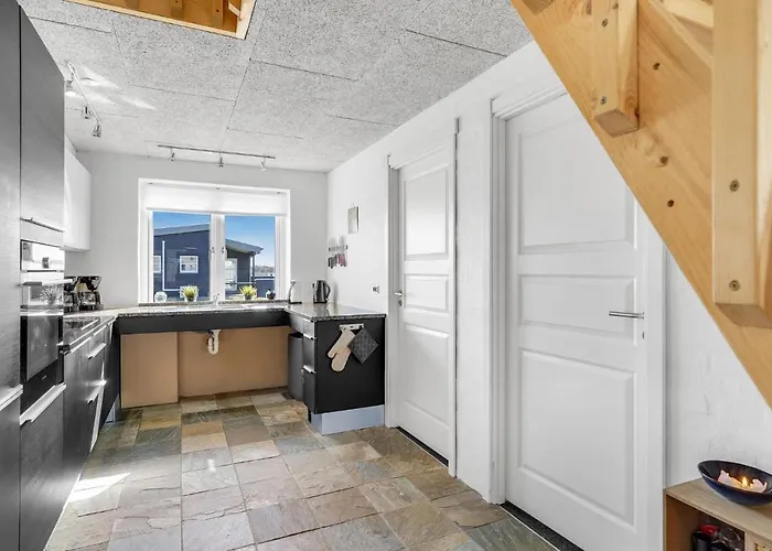 In With Kitchen