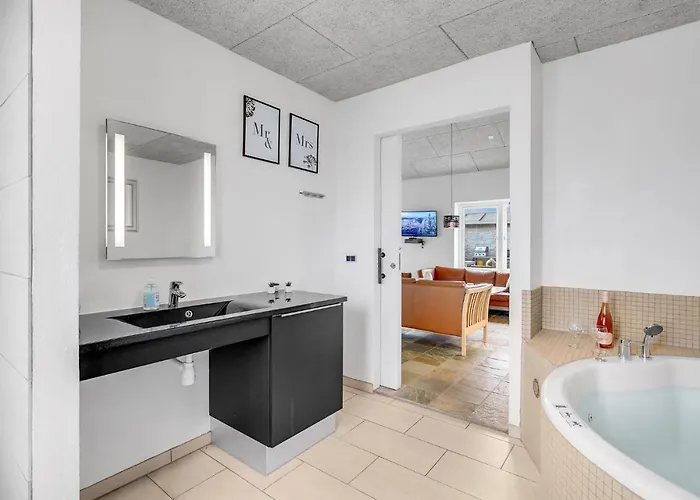 בית נופש In With Kitchen Tarm